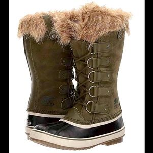 Sale!  Sorel Army Green Ski Snowboard Snow Boots with Faux Fur Rim & 100% Suede